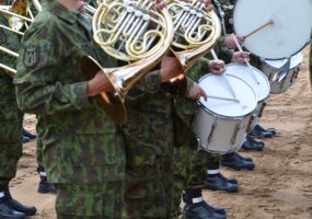Lietuvos kariuomenės orkestras atstovauja Lietuvai pratybose „Gintarinė viltis 2011“ - 1
