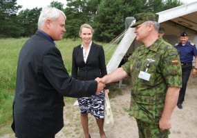 Ministerijos ir tarptautinių pratybų ,,Gintarinė viltis 2011“ vadovybė Klaipėdoje stebėjo... - 1