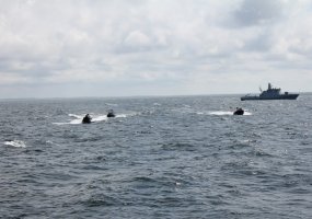 Specialiųjų operacijų pajėgų eskadrono kariai pratybose „Gintarinė viltis 2011“ dalyvauja pirmą... - 2