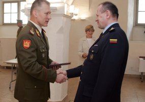 Į atsargą išleistas pulkininkas Jonas Patašius - 2