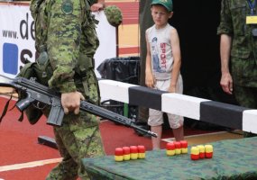 Savanorių sporto žaidynėse - sportinės aistros ir galimybė susitikti su kolegomis - 1