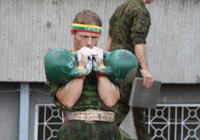 Savanorių sporto žaidynėse - sportinės aistros ir galimybė susitikti su kolegomis - 4