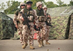 Rengdamiesi misijai Afganistane PAG-14 pamainos kariai dalyvauja vertinamosiose pratybose... - 2