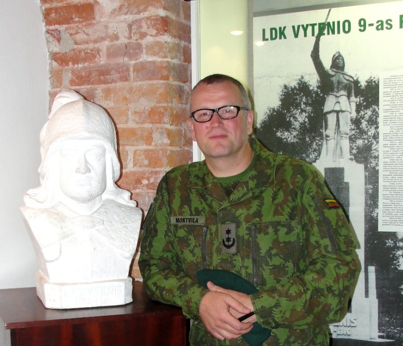 Vadas – batalione, štabo viršininkas – šeimoje