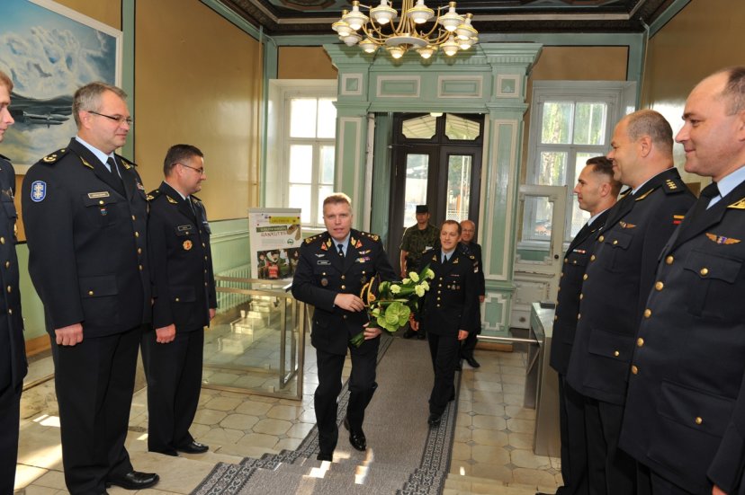 Generolo majoro Edvardo Mažeikio sutiktuvės Karinių oro pajėgų štabe