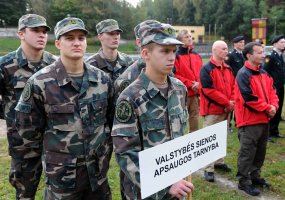 Prasidėjo trečiosios Lietuvos kariuomenės ir policijos sporto žaidynės  - 3