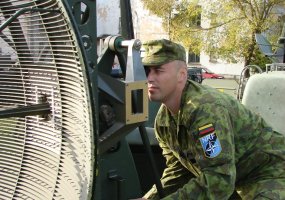 Ruošiami artilerinės oro gynybos ginkluotės instruktoriai  - 2