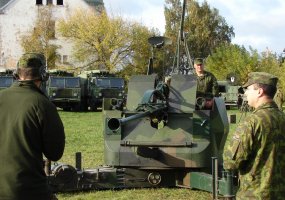 Ruošiami artilerinės oro gynybos ginkluotės instruktoriai  - 4
