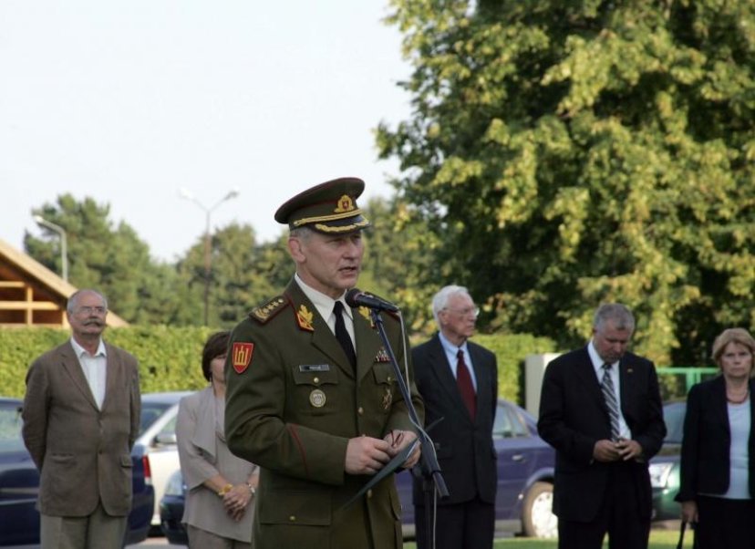 Gen.ltn. A.Pocius: „Pasipriešinimo kovų dalyviai daugumai šio meto Lietuvos karių yra Tėvynės...
