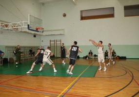 Logistai jėgas išbandė sporto aikštėse  - 1