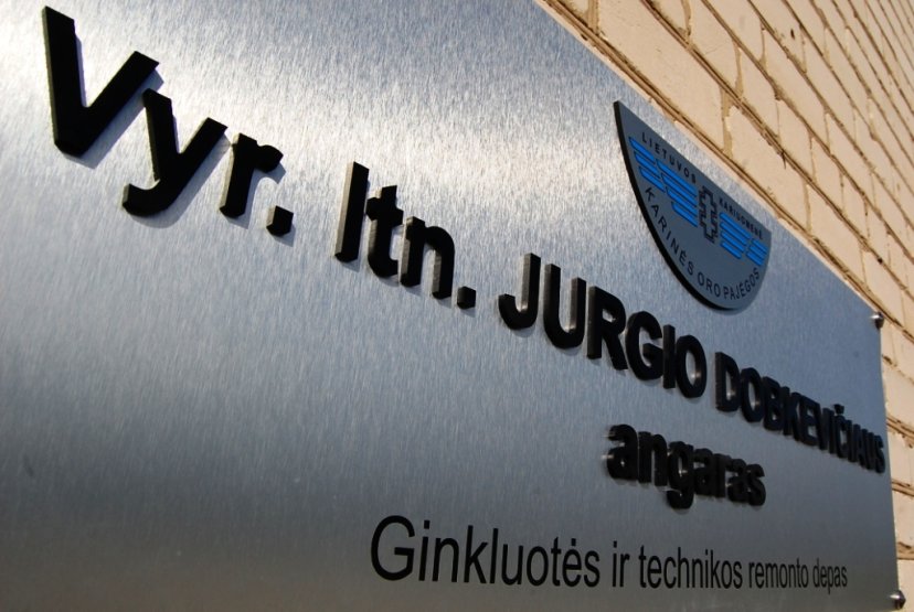 Karinių oro pajėgų Ginkluotės ir technikos remonto depe įamžintas vyr. ltn. Jurgio Dobkevičiaus...