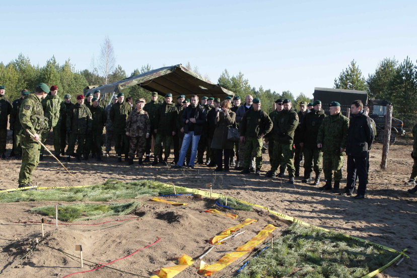 Kariuomenės vadas: „Kovinio šaudymo pratybose galima įvertinti prieštankinių vienetų pasirengimą...