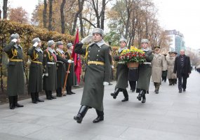 Lietuvos kariuomenės vadas Ukrainoje aptarė šalių karinį bendradarbiavimą - 4