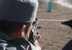 Policijos operacinės mokymo ir sąveikos grupės kariai organizuoja operacijas naktiniame Čagčarano... - 4