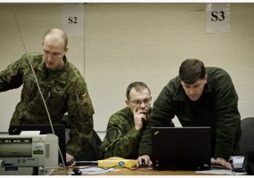 Rengdamiesi misijai Afganistane, kariai grumiasi su „smėlio audromis“ - 1