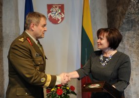 Ministrė ir kariuomenės vadas susitiko su pirmojo vizito į Lietuvą atvykusiu Estijos kariuomenės... - 1