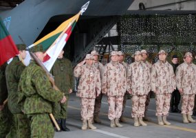 Apdovanoti iš misijos Afganistane grįžę OPMG-2 kariai - 3