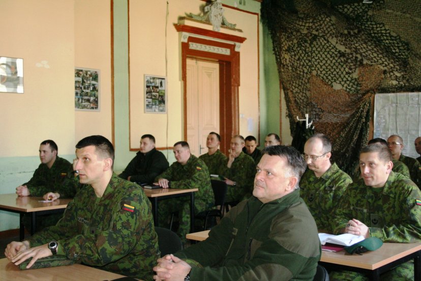 Sausumos pajėgų vadovybė lankėsi Alytaus įguloje