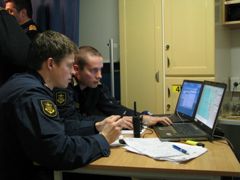 Pirmą kartą jūrinių operacijų pratyboms Klaipėdoje naudotas kompiuterinis taktikos treniruoklis...