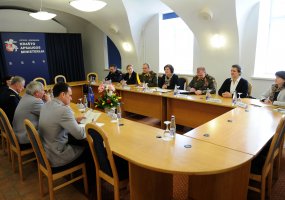 Lietuvoje lankosi NATO tarptautinio karinio štabo generalinis direktorius - 5