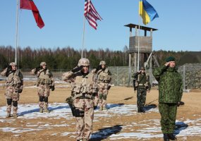 Naujos karių pamainos pasirengusios tarptautinei misijai Afganistane  - 3