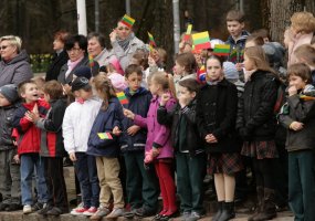 Alytuje į tarptautinę misiją Afganistane iškilmingai išlydėti Lietuvos kariai - 6