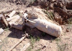 PAG-15 išminuotojai sunaikino Čagčarane rastas aviacines bombas  - 3