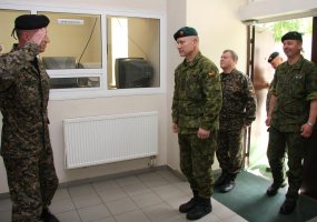 Aptartas Lietuvos kariuomenės ir Viešojo saugumo tarnybos prie VRM bendradarbiavimas - 2