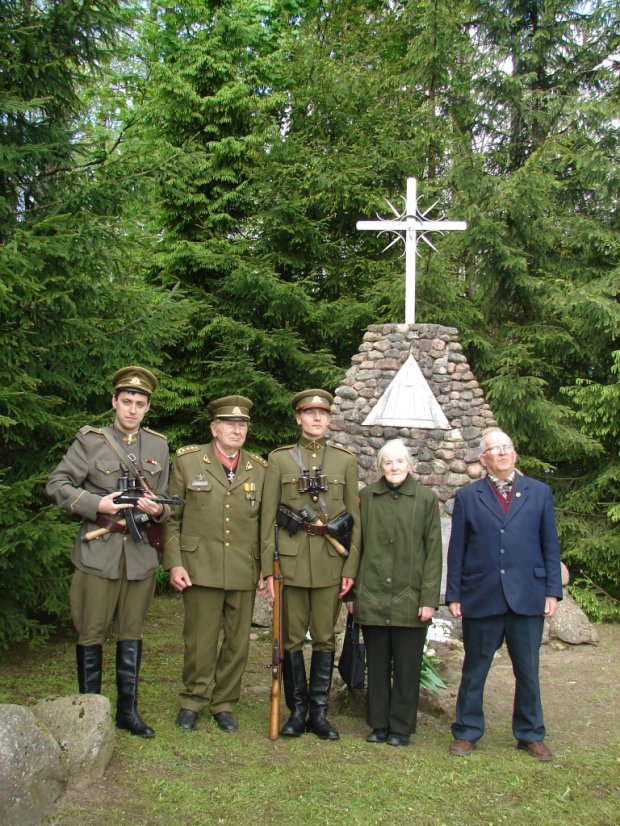 Partizanų pagerbimo, kariuomenės ir visuomenės vienybės diena Šimkaičiuose