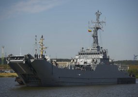 Klaipėdos jūrų uoste - išsilaipinimo operacijoje dalyvausiantys Lenkijos kariniai laivai - 1