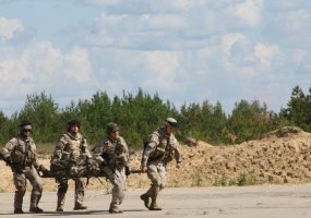 Pratybas „Kardo kirtis“ stebėjo žurnalistai ir  pratybų  svečiai  - 2