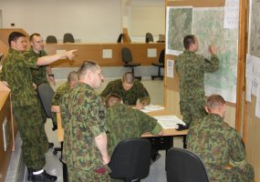 Pratybose „Voratinklis-2012“ žvalgybos padalinių vadai planuoja ir vykdo žvalgybines užduotis  - 3
