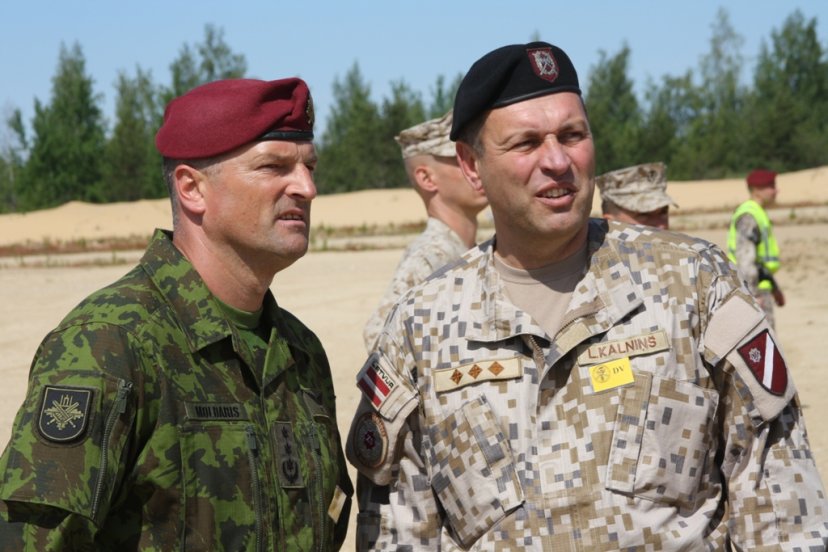 Pratybas „Kardo kirtis“ stebėjo žurnalistai ir  pratybų  svečiai 