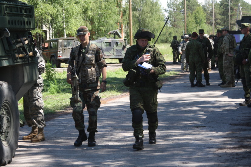 Pratybose „Saber strike 2012“ prasidėjo keturias paras truksiančios lauko taktikos pratybos