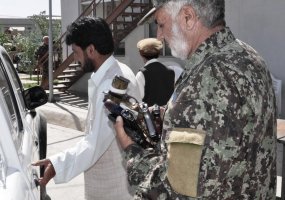 Afganistano pajėgų operacijos metu konfiskuota amunicija perduota nuginklavimo komitetui - 2