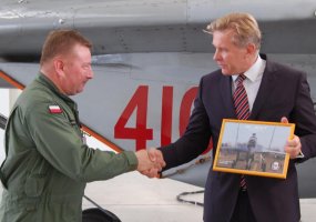 Užsienių reikalų ministras lankėsi Karinių oro pajėgų Aviacijos bazėje - 4