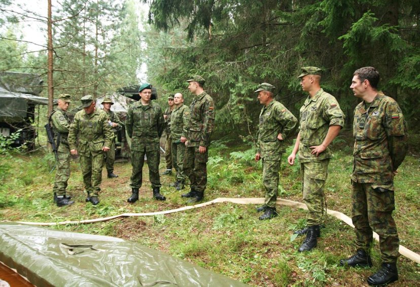 Treniruojasi NATO greitojo reagavimo pajėgose budintys Vytenio bataliono kariai 