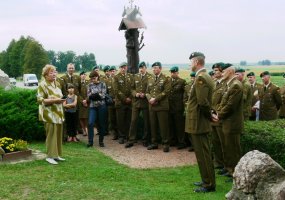 Juozo Lukšos mokymo centro kariai aplankė vieno ryškiausių partizaninio pasipriešinimo vadų... - 2