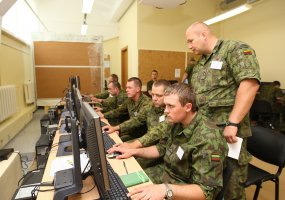 Misijai Afganistane besiruošiantys kariai dalyvavo energetinio saugumo pratybose - 4