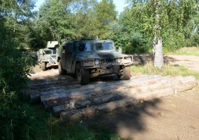 Mokymo centre kariai treniravosi vairuoti ekstremaliomis sąlygomis - 2