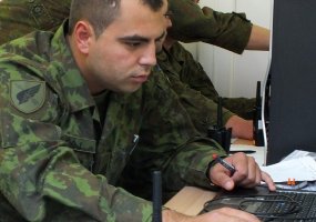 Oro gynybos bataliono kariai treniravosi vykdyti oro gynybos operacijas  - 1