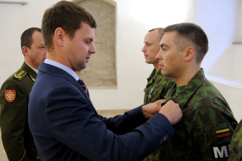Sutikti iš Afganistano grįžę Lietuvos specialiosios misijos vadovo apsaugos grupės kariai 