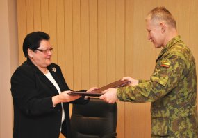 Pasirašyta Lietuvos kariuomenės ir Muitinės departamento bendradarbiavimo sutartis - 1