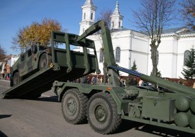 Marijampolės įgulos kariai Kalvarijos gyventojus supažindino su kariuomene  - 2