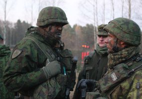 Beveik tūkstantis karių vykdė tariamą puolimo operaciją Jonavoje - 5