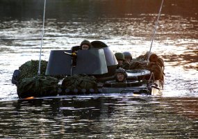 Beveik tūkstantis karių vykdė tariamą puolimo operaciją Jonavoje - 6