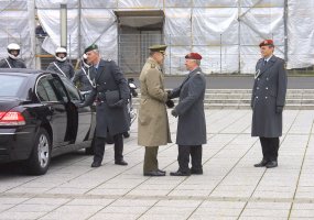 Lietuvos ir Vokietijos kariuomenių vadai aptarė galimą bendradarbiavimą išvedant karius iš... - 1