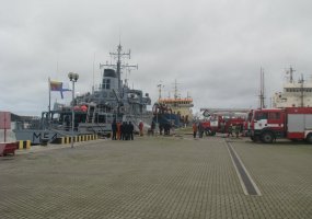 Kariai ir ugniagesiai treniravosi malšinti gaisrus laivuose - 2