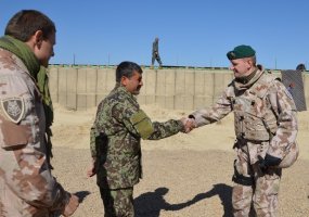 Afganistane tarnaujančius Lietuvos karius lanko Sausumos pajėgų vadas  - 2