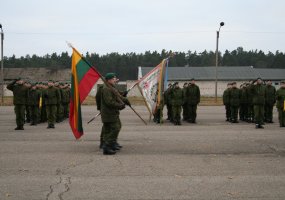 Birutės bataliono kariai minėjo kovinės vėliavos įteikimo dieną - 5